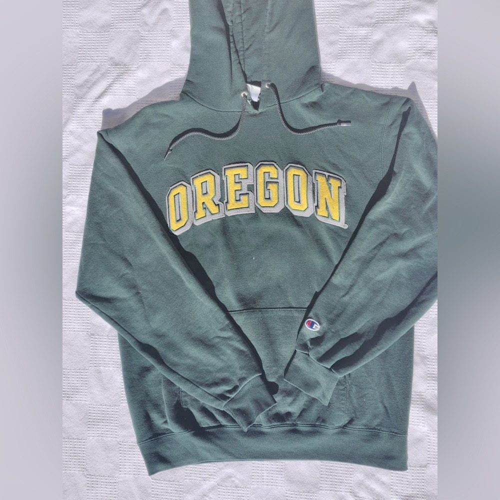 Champion men’s size medium green embroidered Oregon hoodie